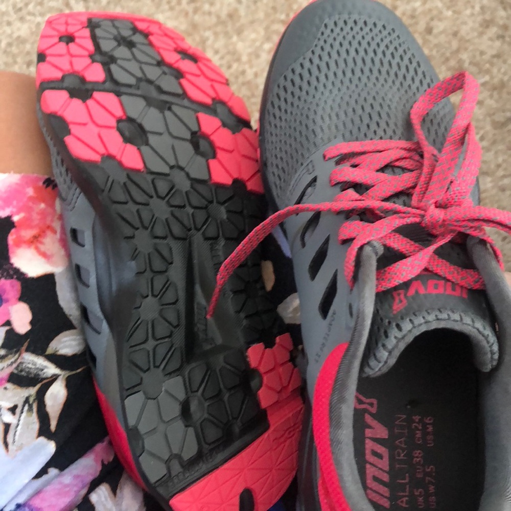 NWOB Inov8 - Picture 3 of 3